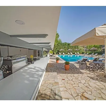 Corfu Club Executive Апарт-отель 4*