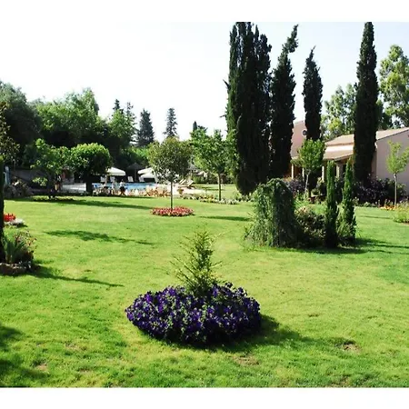 מלון דירות Corfu Club Executive *